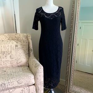 Black maternity dress from Thyme